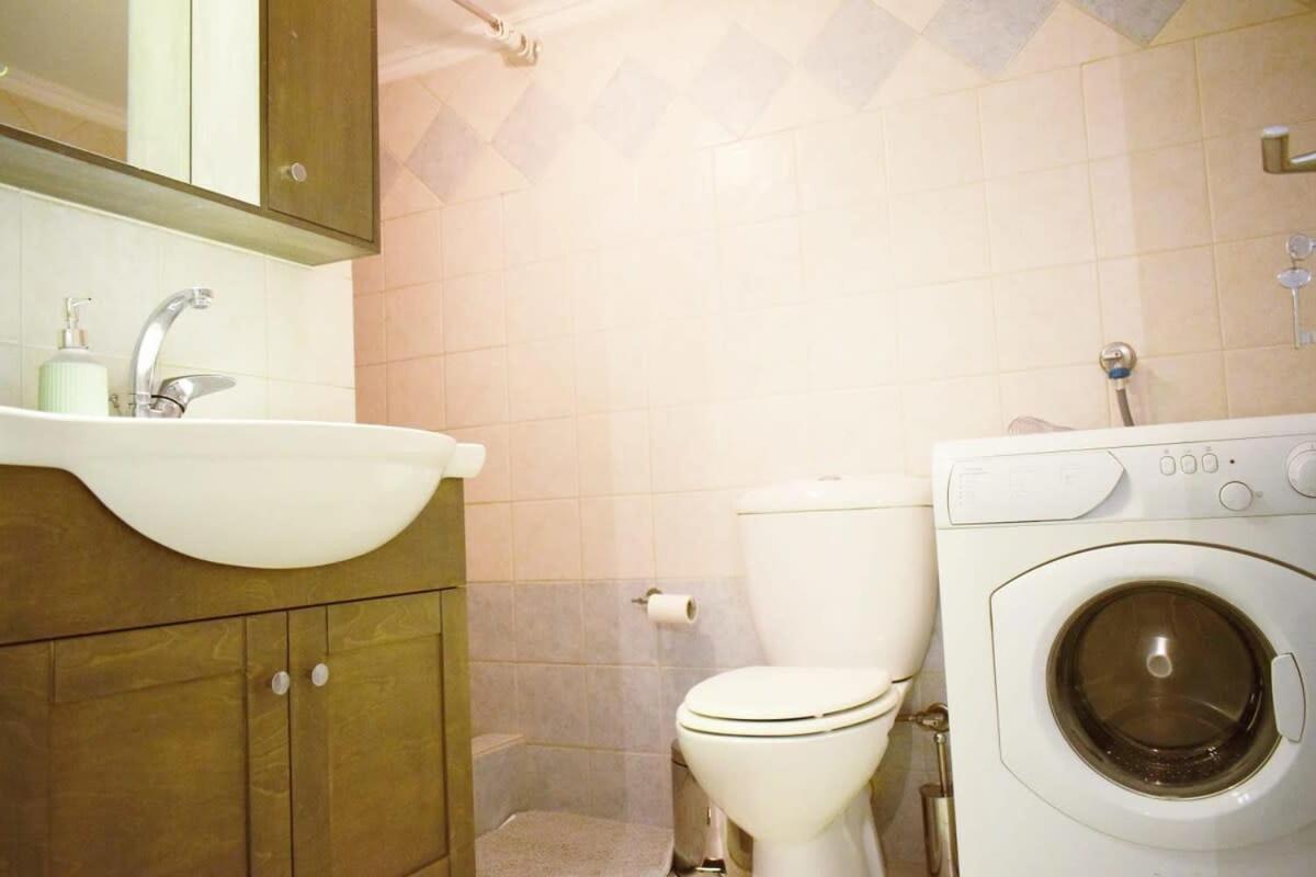 Stylish In The Historic Heart Of The Atény